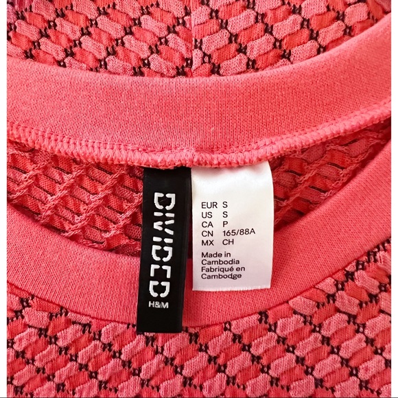 NWOT Geometric Coral Fitted Shirt Dress | H&M Mod Knit Work Office Casual - Picture 3 of 5